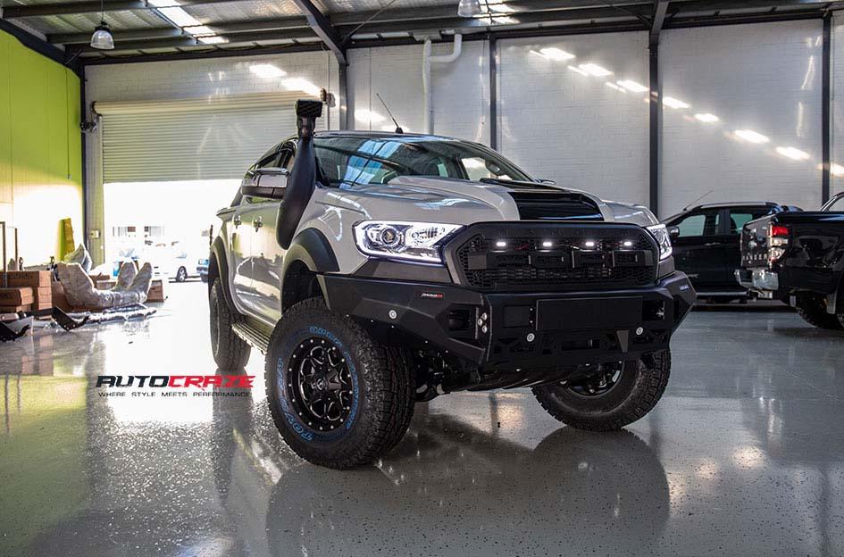 FORD RANGER BOOST GLOSS BLACK MILLED ACCENTS